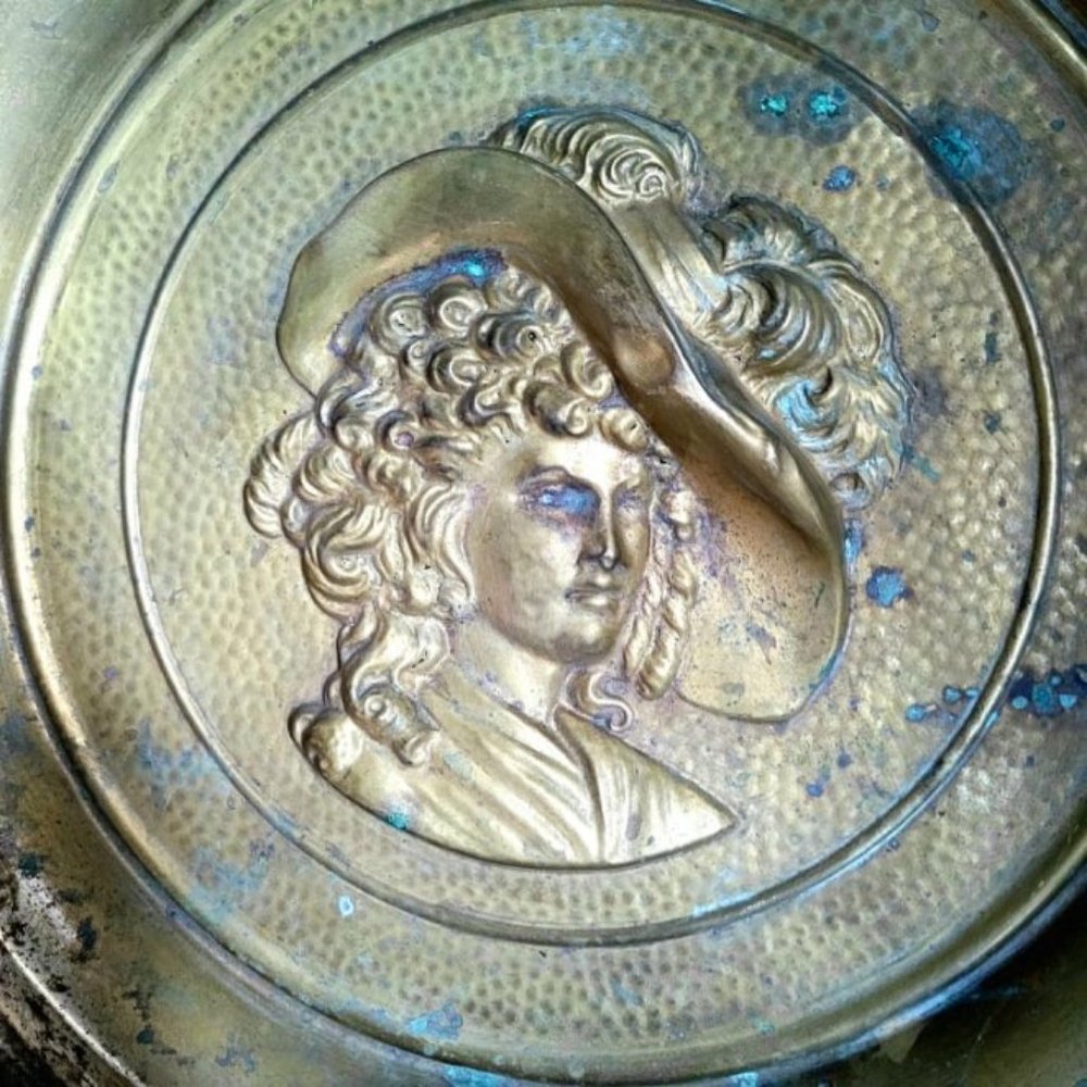 vintage cottagecore Lombard brass repoussé wall hanging decor